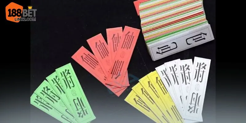 Mẹo chơi bài tứ sắc không ra các quân quan trọng quá sớm.